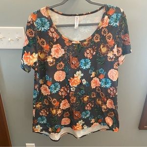 LuLaRoe Classic Dark Gray Floral Roses Top- SZ L